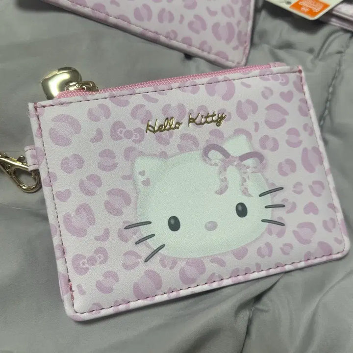 [BUNJANG] Hello Kitty Pink Leopard Print Bifold Wallet Card Holder / 헬로키티 핑크호피 지갑 카드지갑