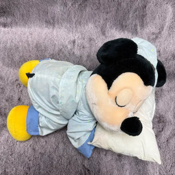 [BUNJANG] Vintage Disney Mickey Mouse Plush Doll (Over 30 Years Old) / 30년 넘은 디즈니 미키마우스인형