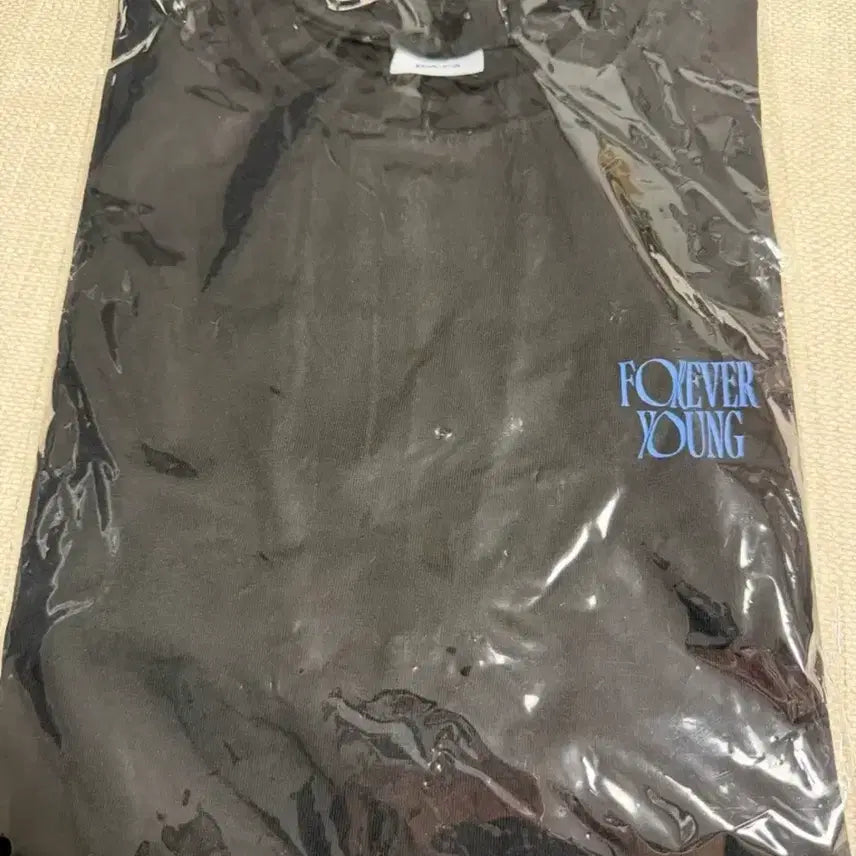 [BUNJANG] Day6 Forever Young Concert T-Shirt (Sealed) / 데이식스 포에버영콘 티셔츠(미개봉)