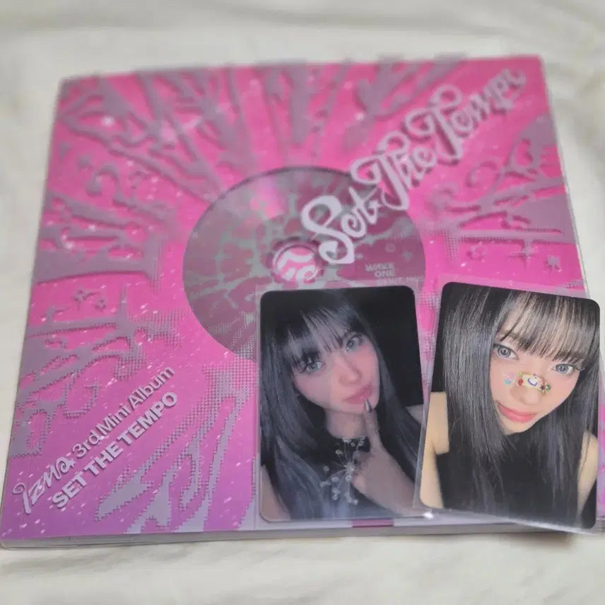 [BUNJANG] IZNA SET THE TEMPO Photobook Ver. B - Coco / izna 이즈나 SET THE TEMPO PHOTOBOOK ver. 코코