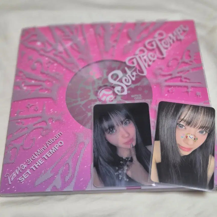 [BUNJANG] IZNA SET THE TEMPO Photobook Ver. B - Coco / izna 이즈나 SET THE TEMPO PHOTOBOOK ver. 코코