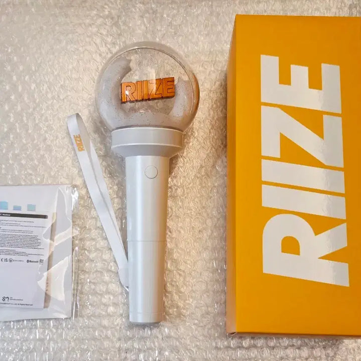 [BUNJANG] RIIZE Official Lightstick (RIIZE BONG) / 라이즈 응원봉 라브봉