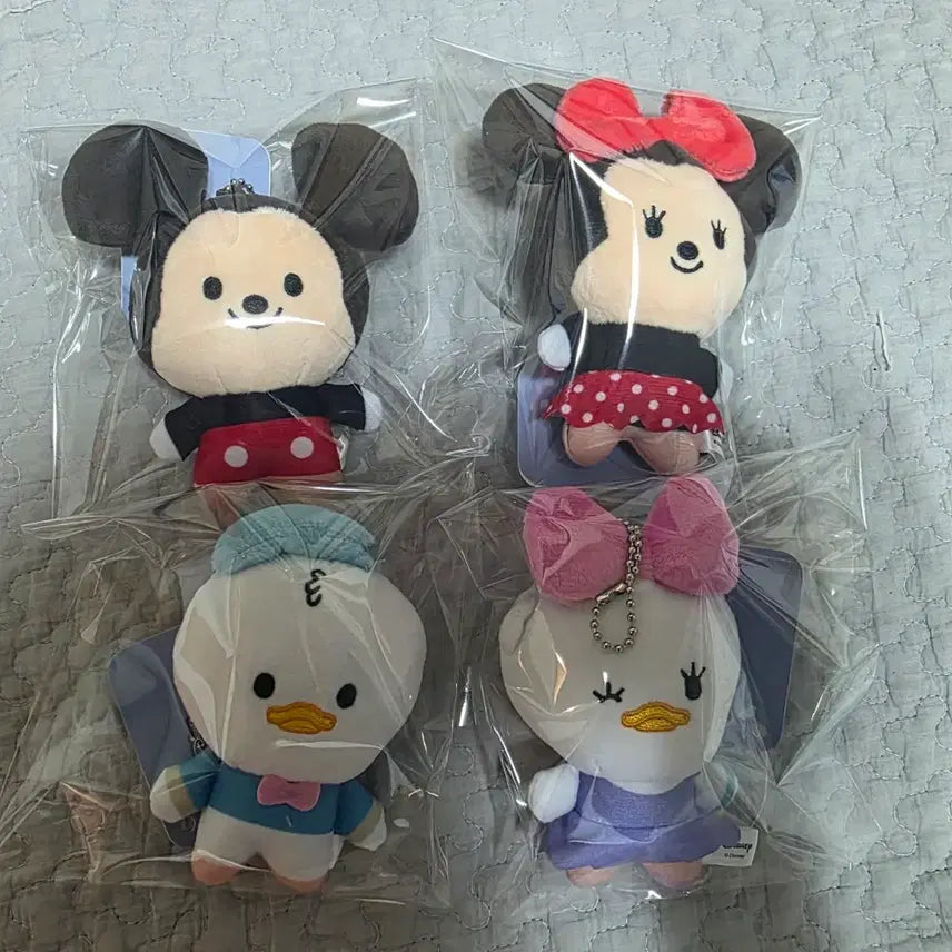 [SOLD OUT] 베베 미키와 친구들 인형 키링 4개 세트