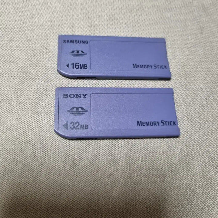 [BUNJANG] Samsung 16MB &amp; Sony 32MB Memory Stick Bundle / 삼성 16MB / 소니 32MB 메모리스틱 일괄 판매합니다.