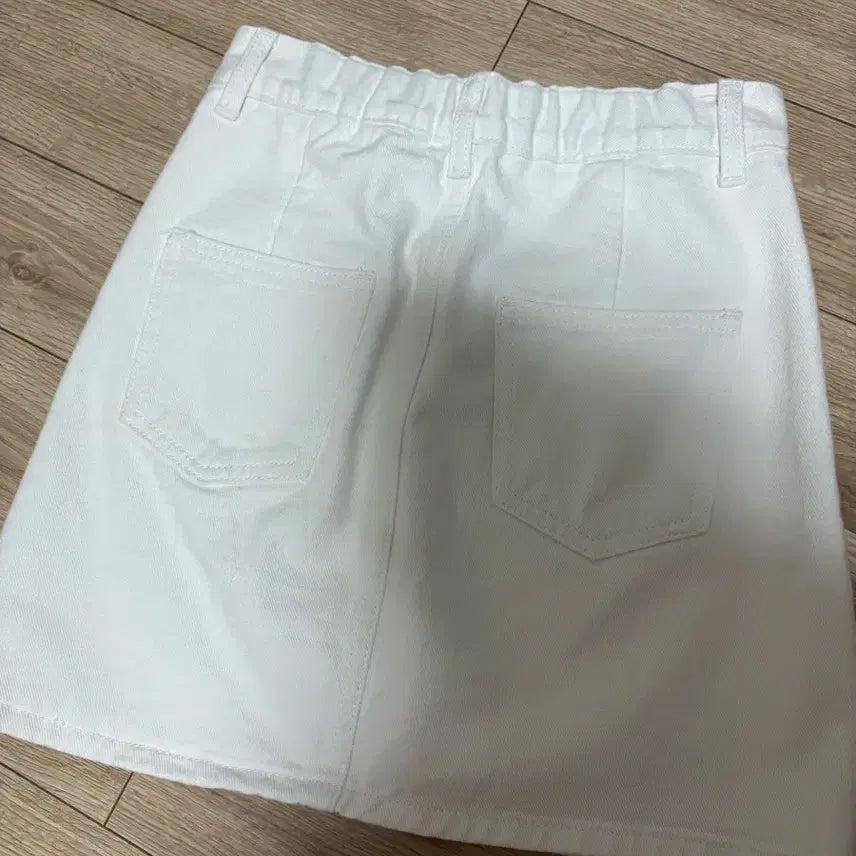 [BUNJANG] Zigzag White A-Line Skirt (Size S) / 1회 착용/ [지그재그] 화이트 A라인 스커트 S사이즈