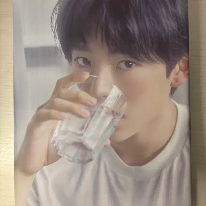 [SOLD OUT] 급처)유우시 전시회 포토북 양도