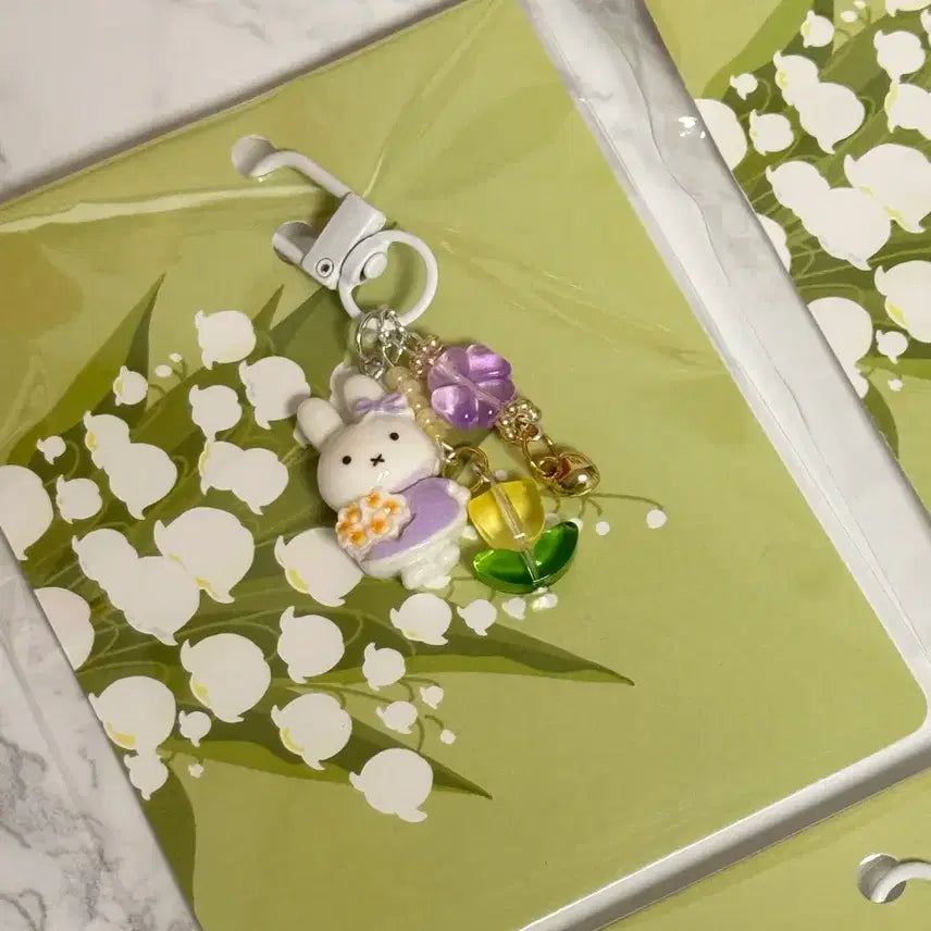 [BUNJANG] Miffy Clover Beaded Friendship Keychain for AirPods / 미피 키링 클로버 비즈 우정키링 에어팟키링