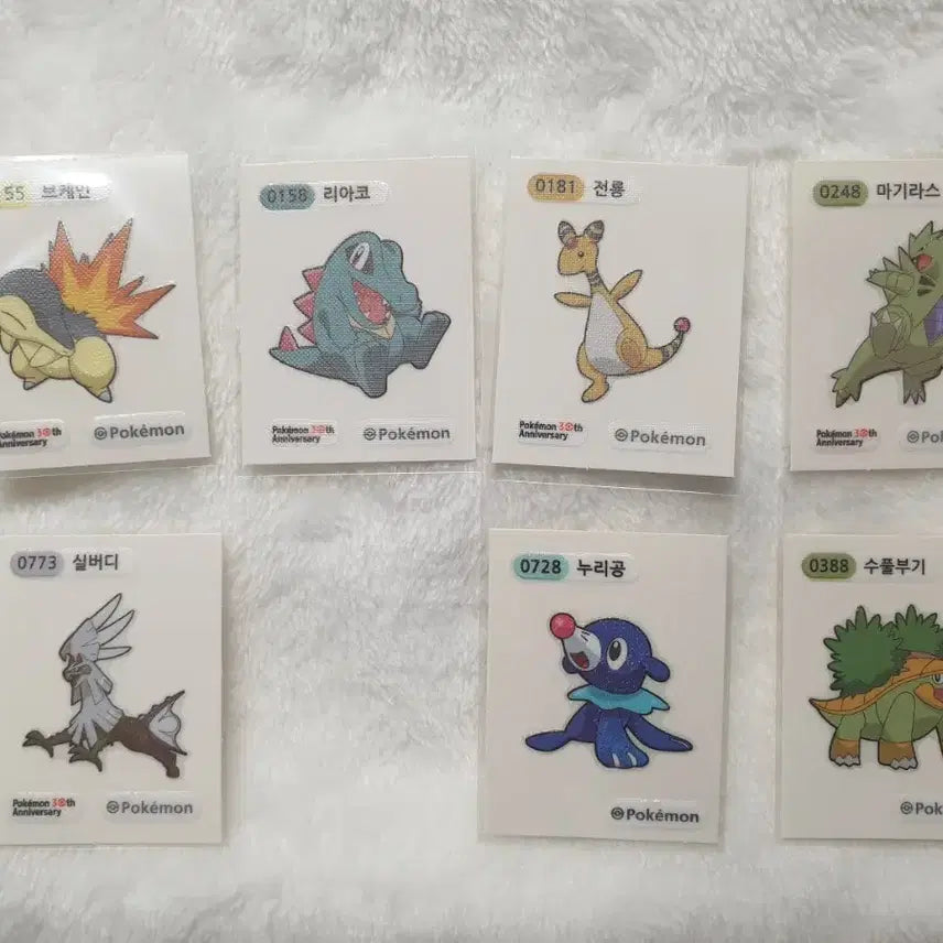 [BUNJANG] Pokemon Stickers (Eevee, Charizard, Tyranitar, Silvally, Golisopod, Rowlet) / 포켓몬 띠부씰(브케인 리아코 전룡 마기라스 실버디 누리공 수풀부기)