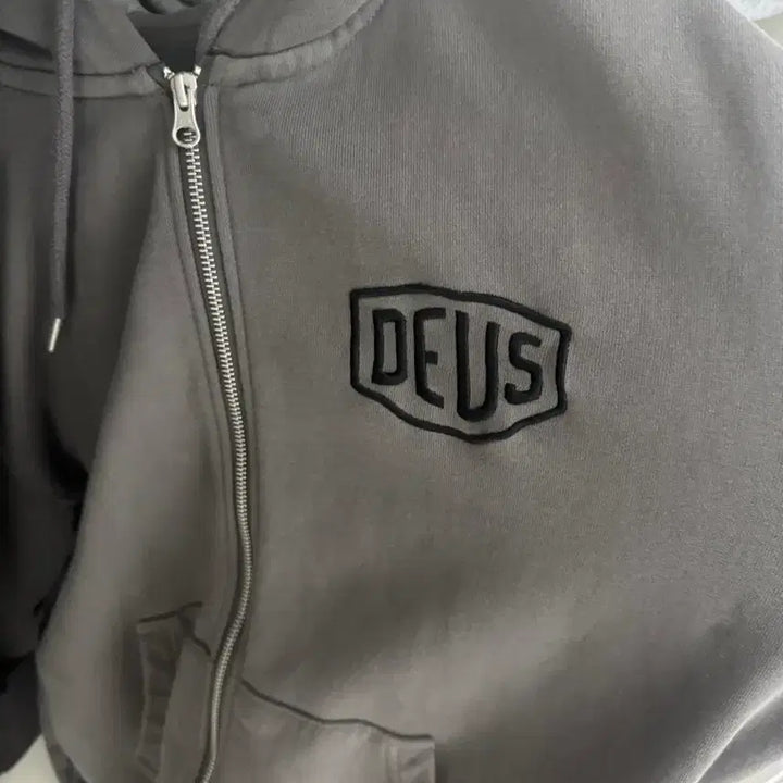 [BUNJANG] Deus Ex Machina Logo Hooded Zip-Up Hoodie / 데우스 후드집업