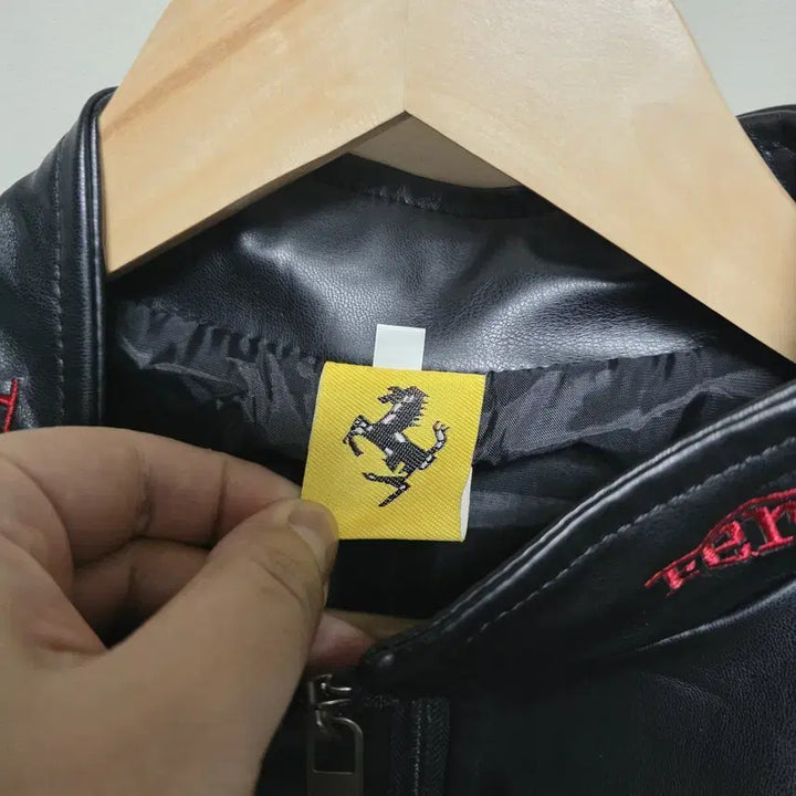 [BUNJANG] Ferrari Men&