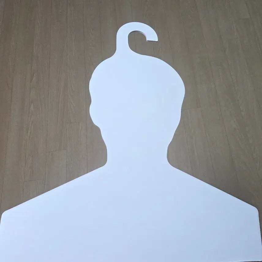 [BUNJANG] T1 Faker Woongsot Hanger / T1 페이커 우루샷 옷걸이(택배비 포함)