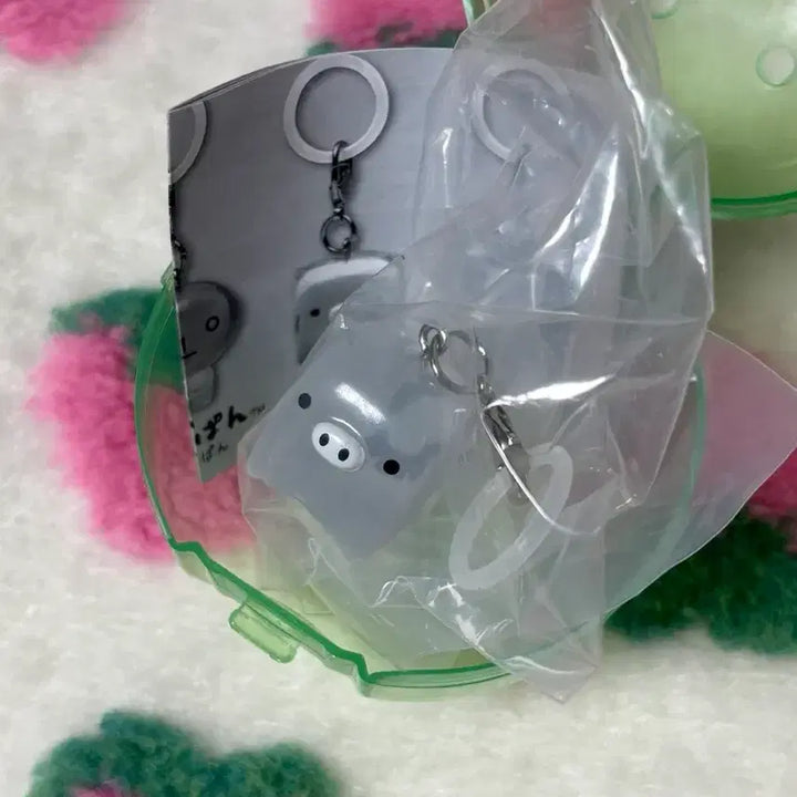 [BUNJANG] San-X Mamegoma Monokurobu Shiro Gacha Keychain / 산엑스 메지루시 모노쿠로부 시로 가챠 키링 양도