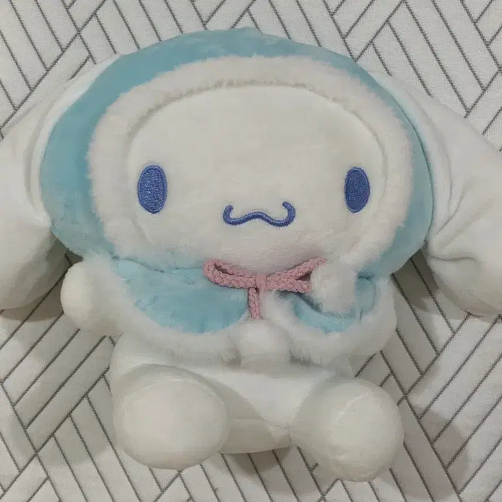 [BUNJANG] Sanrio Cinnamoroll Plush Blue Cape / 산리오 시나모롤 인형 블루 망토