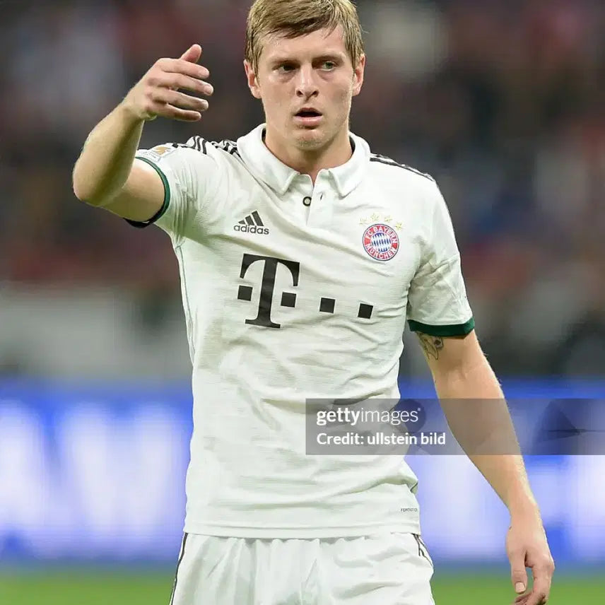 [BUNJANG] Bayern Munich 2013-2014 Toni Kroos Away Jersey (Authentic) / 13-14 바이에른 뮌헨 어웨이 토니 크로스 유니폼 정품