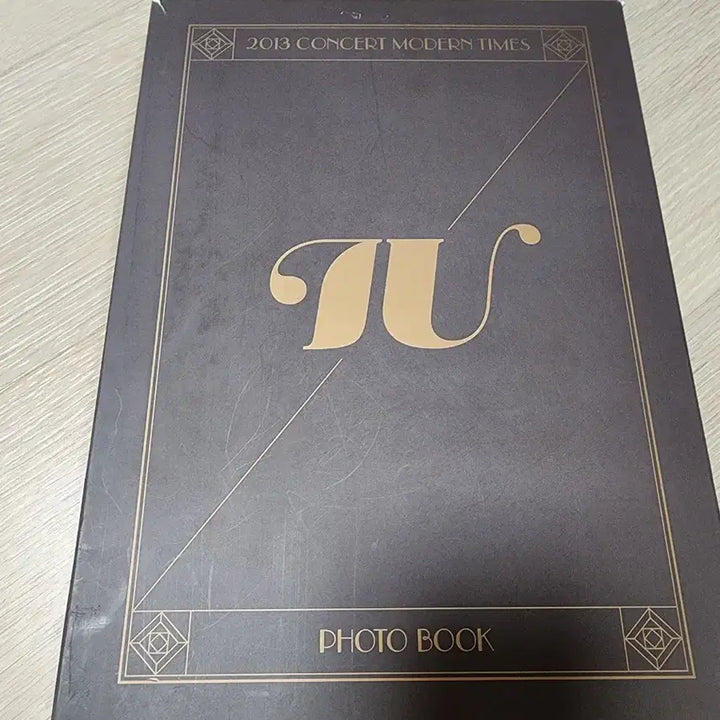 [BUNJANG] IU Modern Times Photobook (Unsealed) / IU 아이유 모던타임즈 포토북 판매