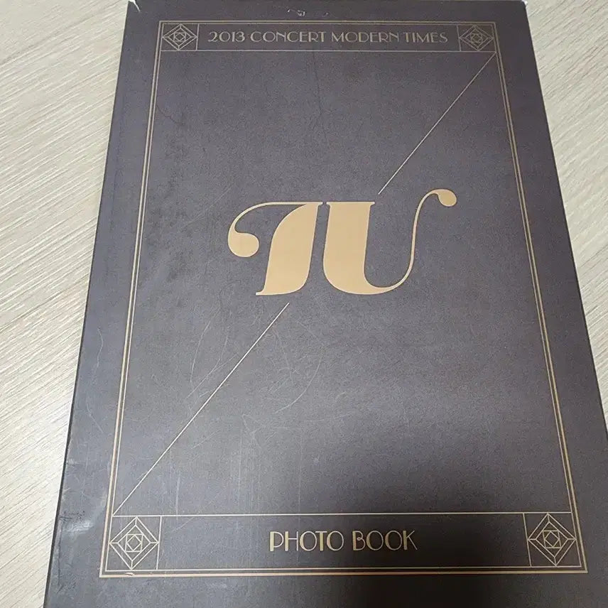 [BUNJANG] IU Modern Times Photobook (Unsealed) / IU 아이유 모던타임즈 포토북 판매