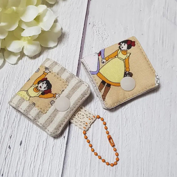 [BUNJANG] Handmade Anne of Green Gables Fabric Earphone Cable Winder Set (Beige) / {핸드메이드} 빨간머리앤 원단 이어폰줄감개 2개 세트 (베이지)