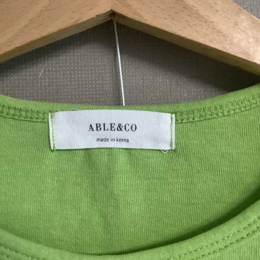 [BUNJANG] Light Green Short Sleeve T-Shirt / 라이트 그린 반팔 티셔츠