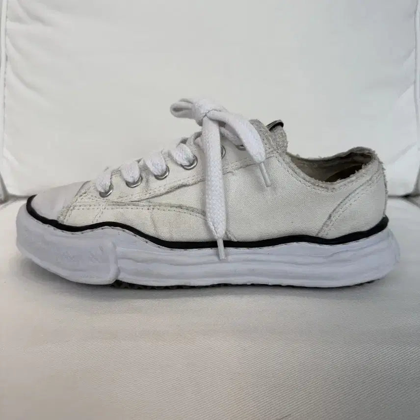 [BUNJANG] Maison Mihara Yasuhiro Peterson OG Sole Canvas Low Top Sneakers White / 미하라 피터슨 OG 솔 로우