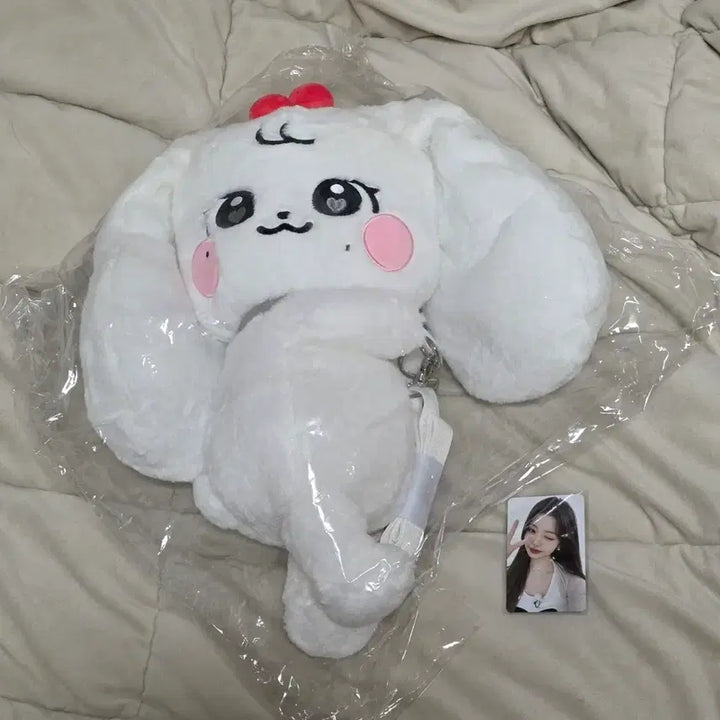 [BUNJANG] IVE Mini브 School Cherry Hug Bag Jang Wonyoung Photocard / 아이브 팝업 미니브 스쿨 체리 허그가방 장원영 포토카드 포함 판매