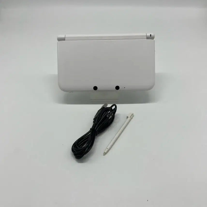 [BUNJANG] Nintendo 3DS XL White (Domestic Version, Complete Set) / 닌텐도 3DSXL 화이트 (구큰다수 , 국내정발 , 풀구성)