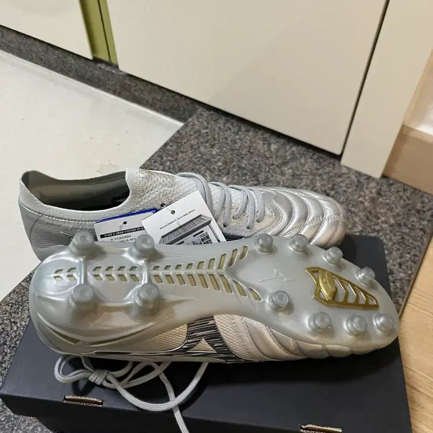 [BUNJANG] Mizuno Morelia Neo 4 Beta Japan FG Soccer Cleats / 새상품) 미즈노 모렐리아 네오 4 베타 재팬 축구화 265