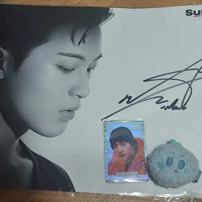 [BUNJANG] NCT SuperM Mark Autographed Poster &amp; Buffering Special Photocard Bundle / 엔시티 슈퍼엠 마크 친필 싸인 포스터 스페셜 트레카 부훙이 포카 포토카드