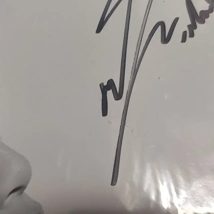 [BUNJANG] NCT SuperM Mark Autographed Poster &amp; Buffering Special Photocard Bundle / 엔시티 슈퍼엠 마크 친필 싸인 포스터 스페셜 트레카 부훙이 포카 포토카드