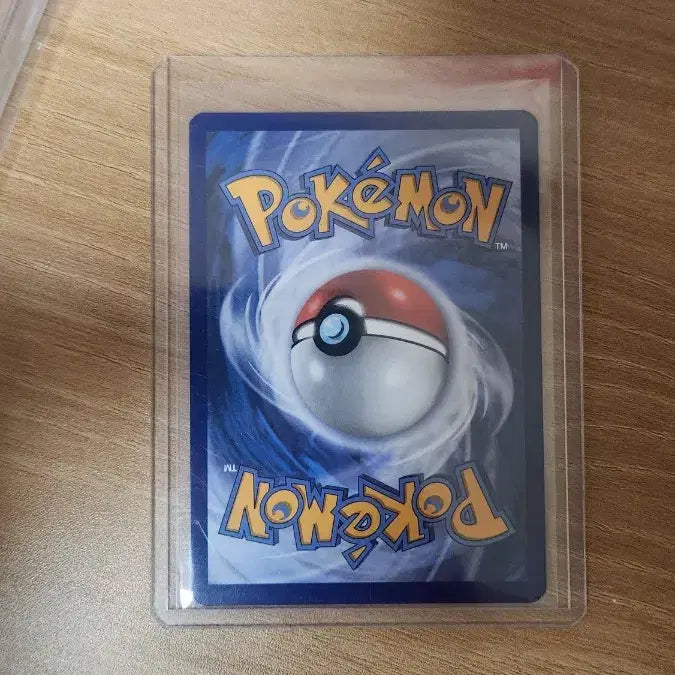 [BUNJANG] Pokemon 30th Anniversary Promo Pikachu Card with Swirl / 포켓몬카드 30주년 프로모 팝니다 오른쪽 카드는 스월 있어요 등급용