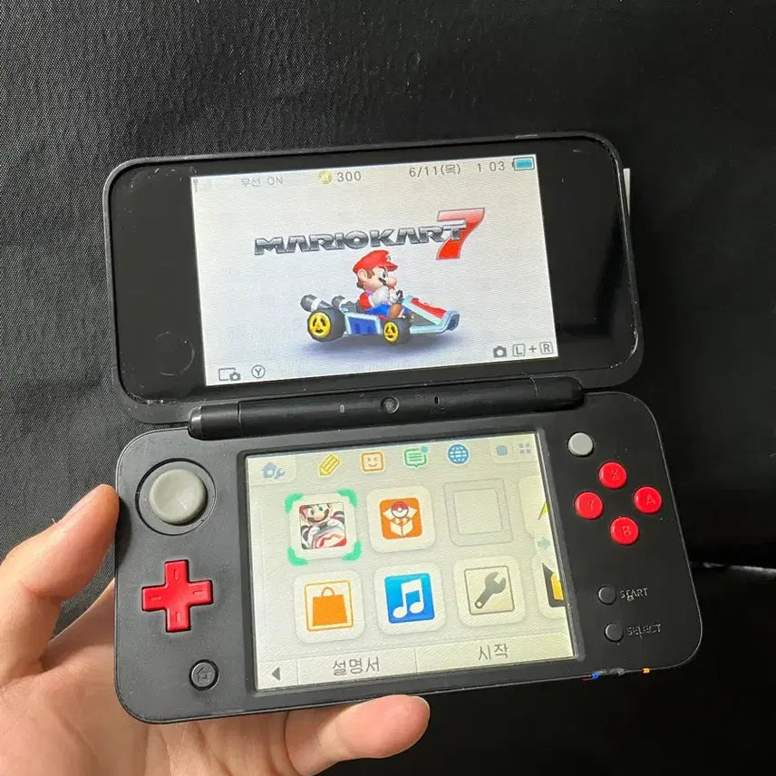 [BUNJANG] New Nintendo 2DS XL Mario Kart Edition (Korean Version, Complete Set) / 뉴닌텐도 2DSXL 마리오카트 에디션 (국내정발 , 풀구성)
