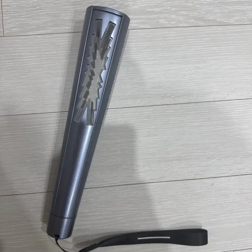 [BUNJANG] LE SSERAFIM Official Light Stick / 르세라핌 응원봉 양도