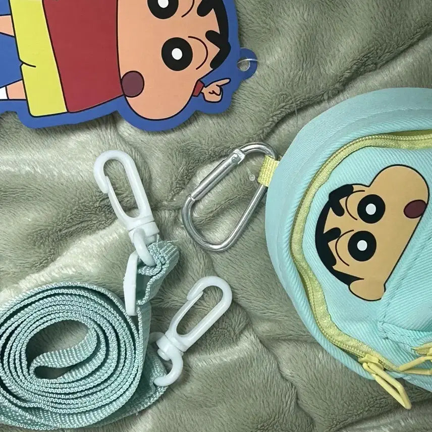 [BUNJANG] Crayon Shin-chan Mini Backpack Pouch with Detachable Keyring &amp; Strap / 택0,새상품) 짱구 미니 백 파우치 키링&amp; 크로스 끈 탈착