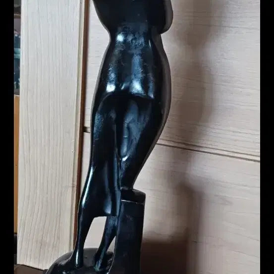 [BUNJANG] Heavy 6kg Sculpture with Height-Increasing Base (57cm) / 57센치 키높이 6kg중량가격조정조각상