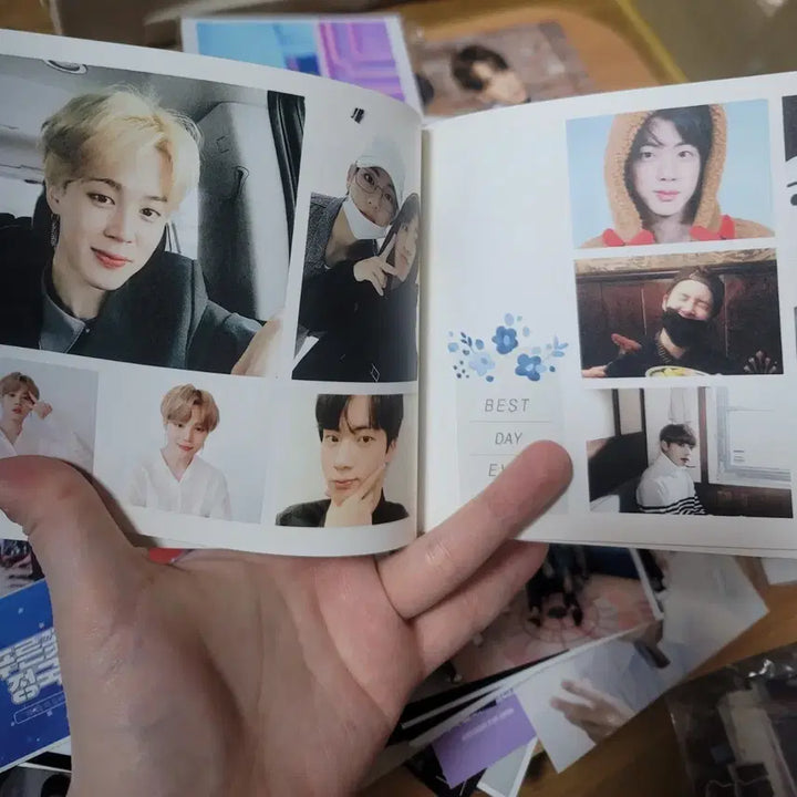 [BUNJANG] BTS Bundle Set Official &amp; Unofficial Merchandise / BTS 방탄소년단 굿즈 대량 일괄 판매 / 아미집 시즌그리팅 앨범 포카
