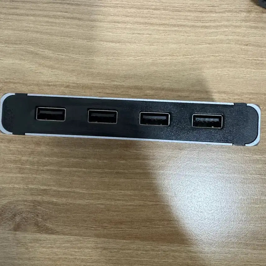 [BUNJANG] Caldigit Element 4 Thunderbolt Hub / caldigit 칼디짓 엘리먼트 4 썬더볼트 맥북 허브
