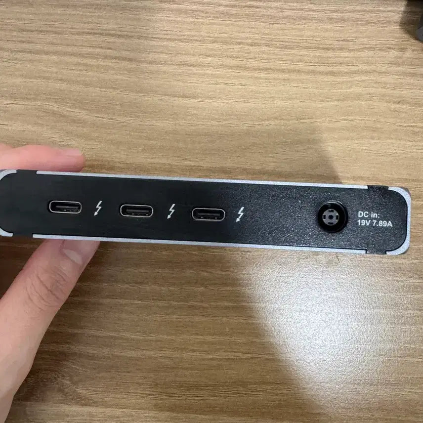 [BUNJANG] Caldigit Element 4 Thunderbolt Hub / caldigit 칼디짓 엘리먼트 4 썬더볼트 맥북 허브