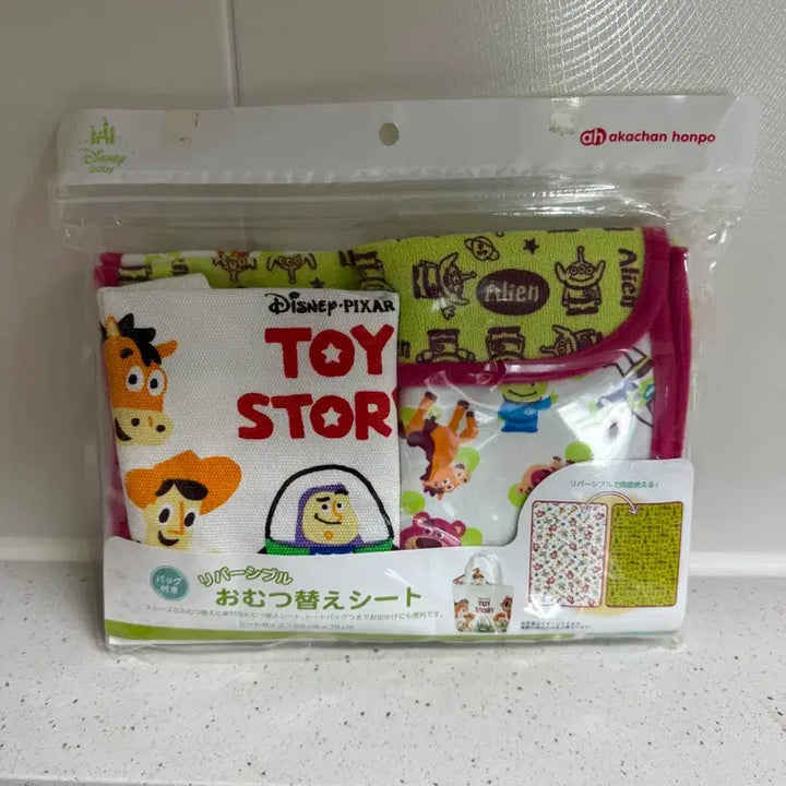 [BUNJANG] Disney Toy Story Diaper Changing Mat &amp; Bag Set (New) / 디즈니 토이 스토리 기저귀매트, 가방(새상품)