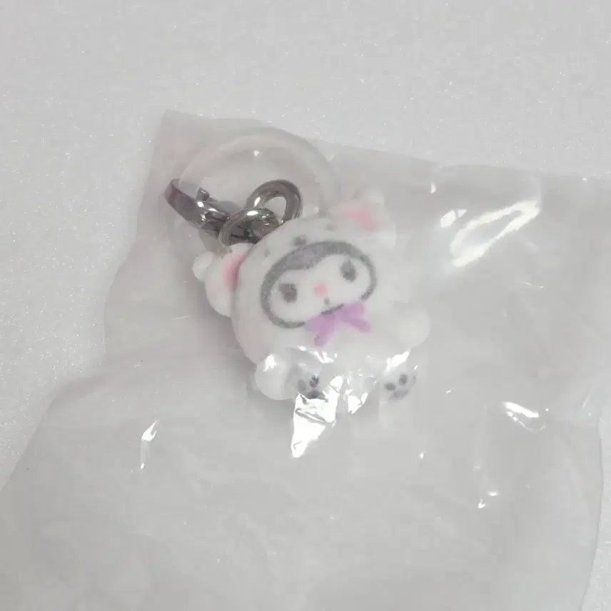 [BUNJANG] Kuromi Shirokuma Bear Flocking Mark Gacha / 쿠로미 시로쿠마 곰 플로키 메지루시 가챠