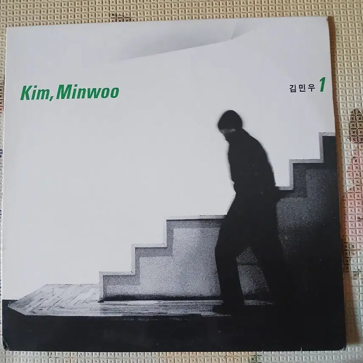 [BUNJANG] Kim Min Woo 1st Album - Sarangilppun-ya / Iryeomyeolcha-an-eseo Vinyl LP / Lp중고 김민우 1집 - 사랑일뿐야 입영열차안에서 음반 판매합니다.