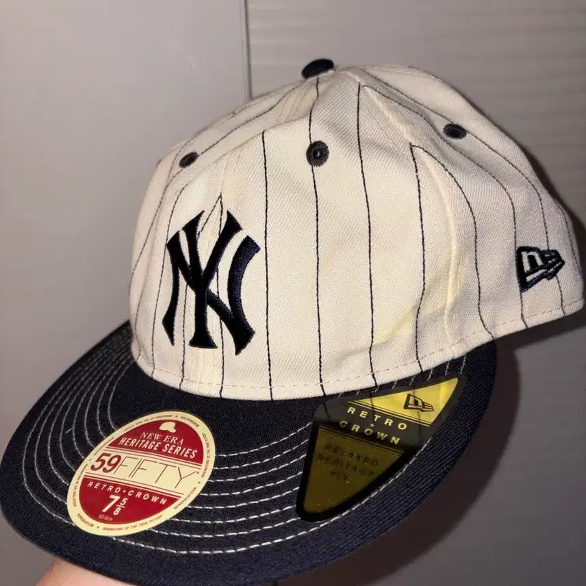 [SOLD OUT] (새상품) 뉴에라 뉴욕 양키스 스트라이프 7 5/8
