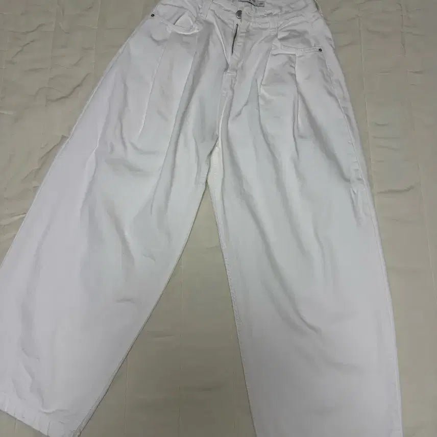 [BUNJANG] Slowmood Wide Pintuck Denim Pants Ivory S (Short Ver.) / 슬로우무드 와이드 핀턱 데님 팬츠 아이보리 s (숏버전)