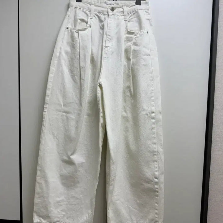 [BUNJANG] Slowmood Wide Pintuck Denim Pants Ivory S (Short Ver.) / 슬로우무드 와이드 핀턱 데님 팬츠 아이보리 s (숏버전)