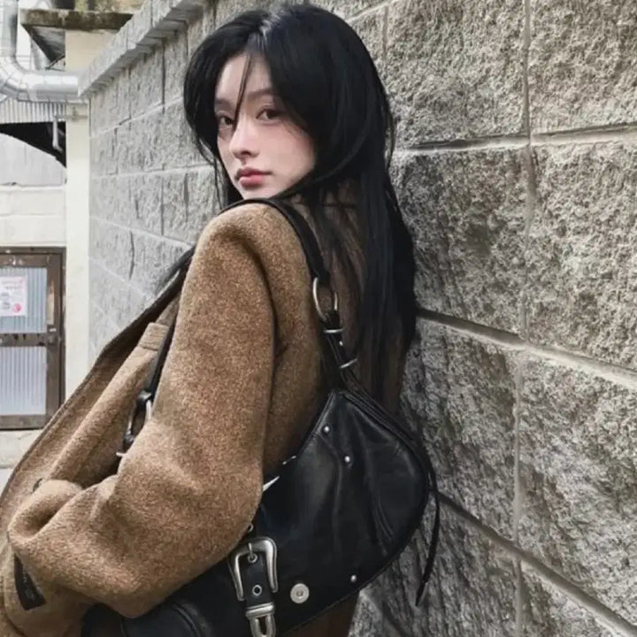 [BUNJANG] Insilence Woman Faux Leather Buckle Shoulder Bag / 인사일런스 우먼 포우레더 버클 숄더백