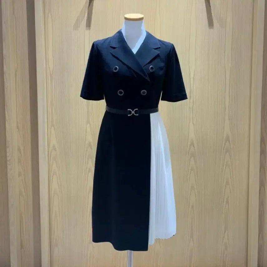 [BUNJANG] Kenneth Lady Colorblock Pleated Half Sleeve Dress Navy Size 55 / 케네스레이디 하프 배색 플리츠 원피스 네이비 55 여름 반팔 하객룩