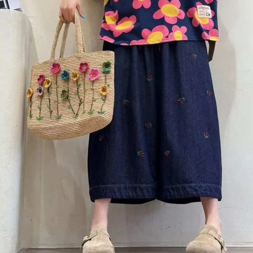 [SOLD OUT] [새상품]귀여운 플라워 자수 밴딩 와이드 데님 팬츠