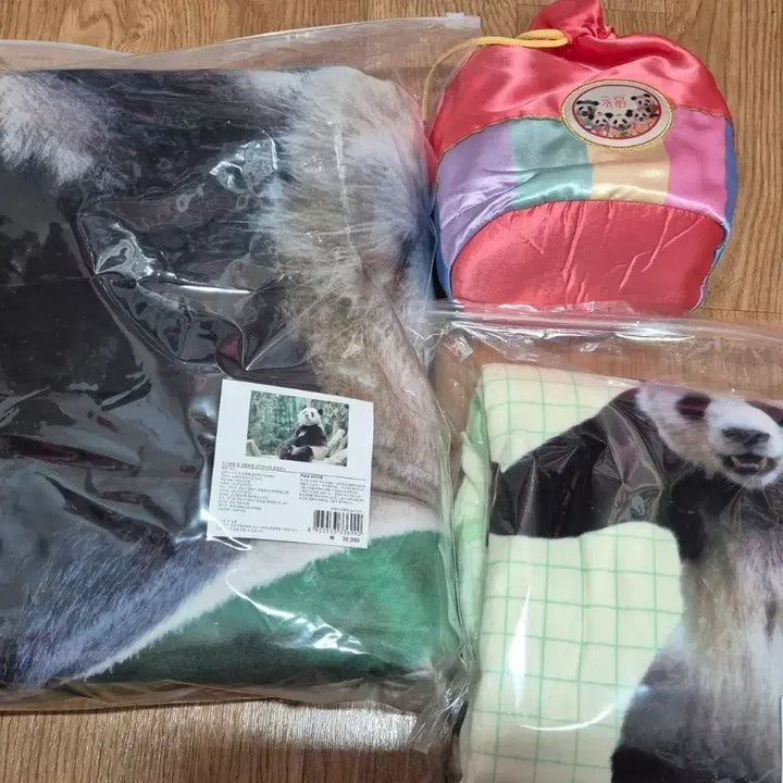 [BUNJANG] Bao Family Fu Bao Rui Huai Blanket Bundle Set / 푸바오 바오패밀리 루이후이 담요 일괄 원가 이하 양도 합니다!