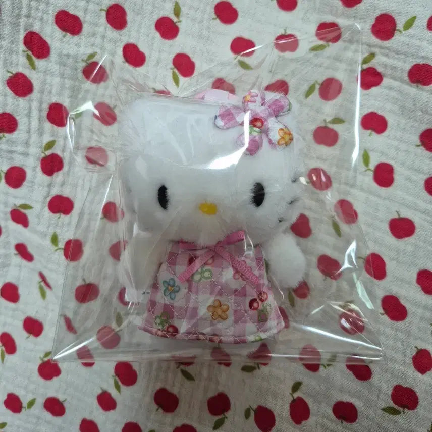 [BUNJANG] Sanrio Hello Kitty Quilt Keychain / 모두의 퀼트 키티
