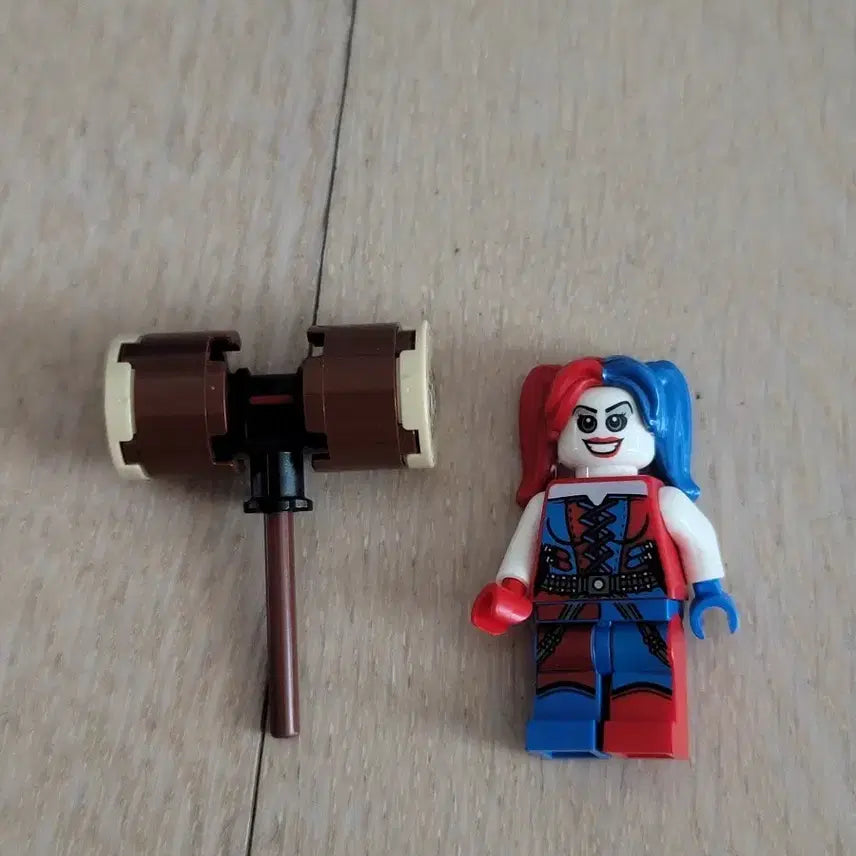 [BUNJANG] LEGO Marvel Batman Harley Quinn Minifigure (76053) / 레고 정품 76053 마블 배트맨 할리퀸 미니피규어