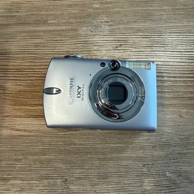 [BUNJANG] Canon IXY 700 / IXUS 750 Digital Camera (Red Velvet Irene&