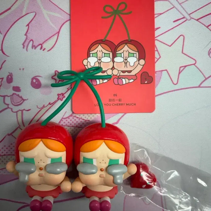 [BUNJANG] Baby Crying Cherry Figure / 베이비크라잉 체리 피규어
